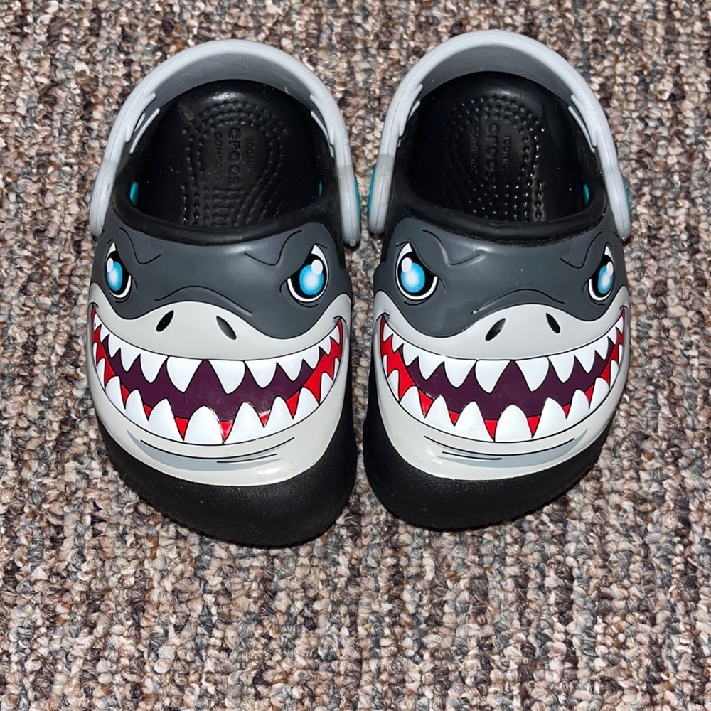Light up shark crocs baby boy 5C